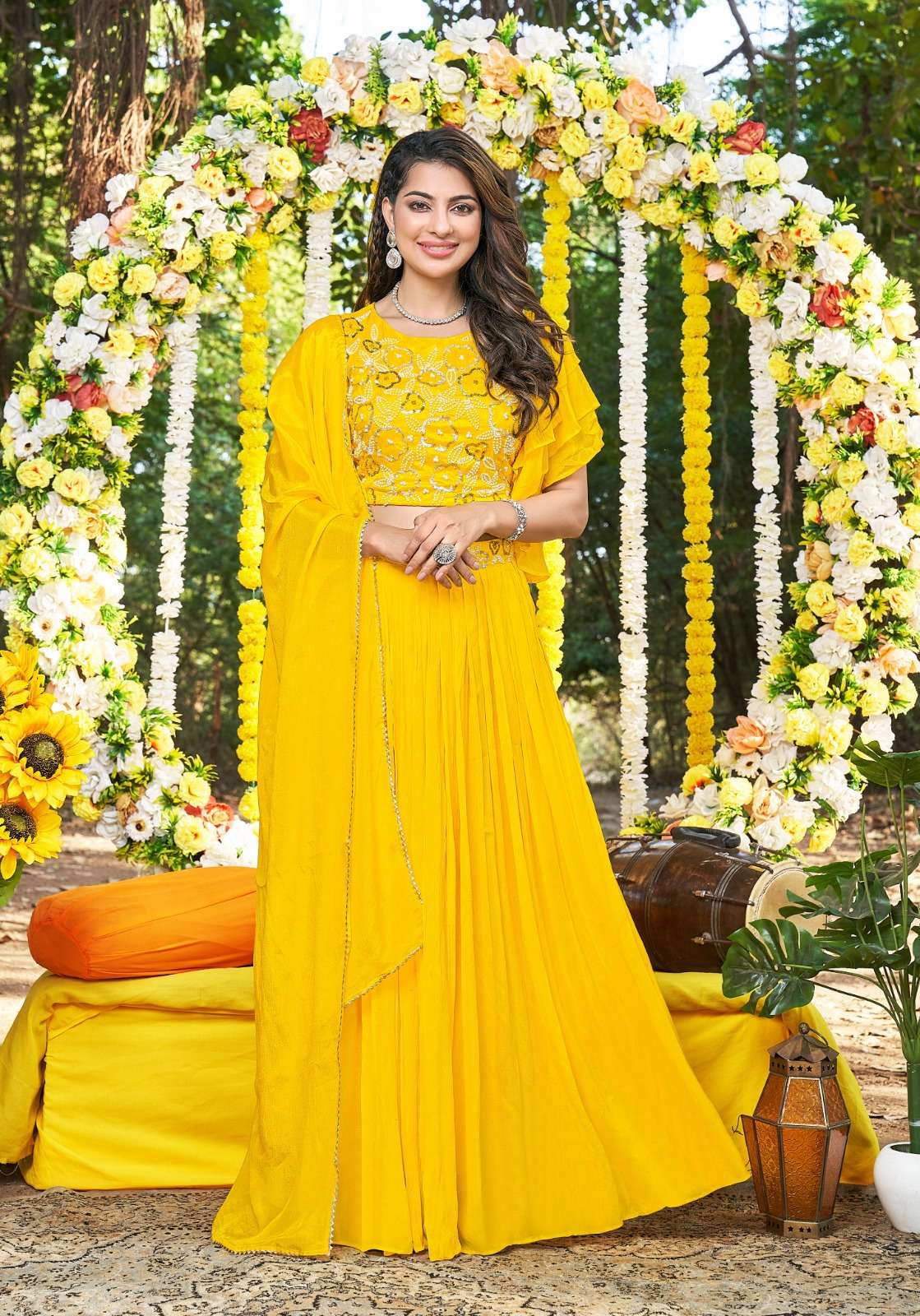 Mayun outfit inspo for brides sister/ cousin | Haldi dress, Haldi function  dress, Function dresses